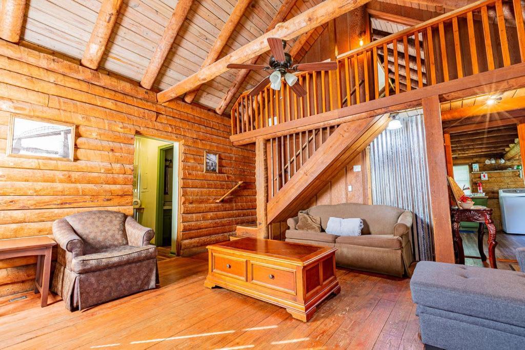 Authentic Log Cabin Mins From Chatts Best Sites Chattanooga Exterior photo